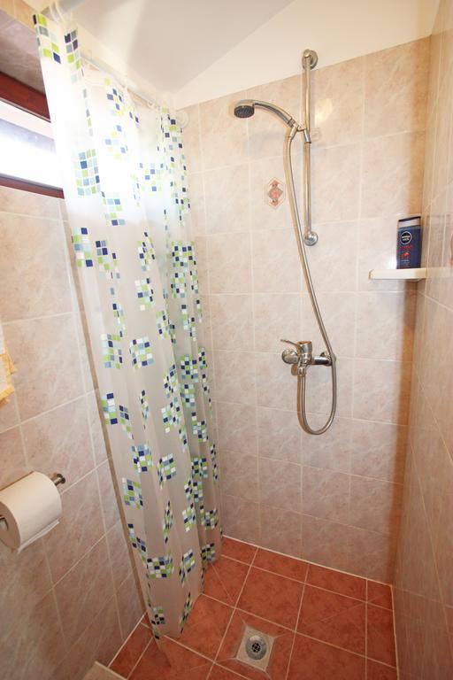 Family Friendly Apartments Pula Phòng bức ảnh