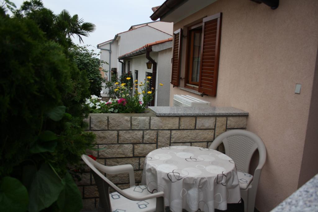 Family Friendly Apartments Pula Phòng bức ảnh